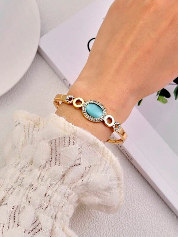Blue Oval Moonstone Gold Bracelet