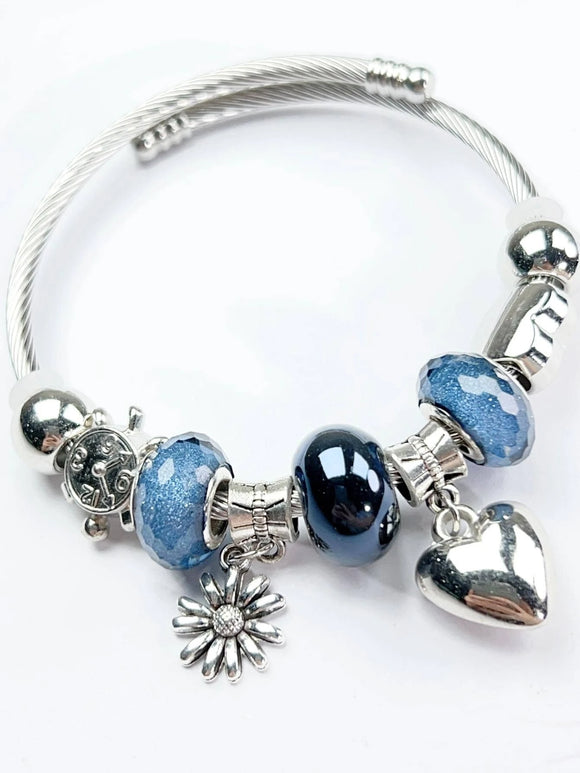 Blue Glass Bead Bracelet with Flower & Heart Charm Detail