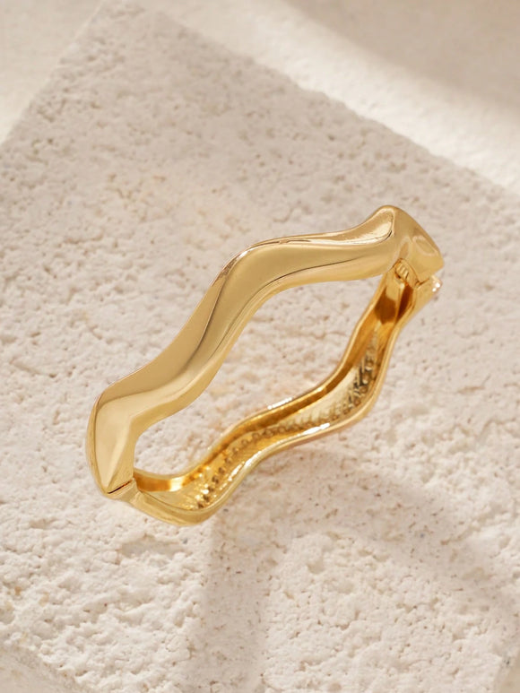 Gold Wavy Design Hinge Bracelet
