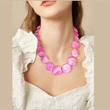 Fashionable And Elegant Pink Shell Necklace