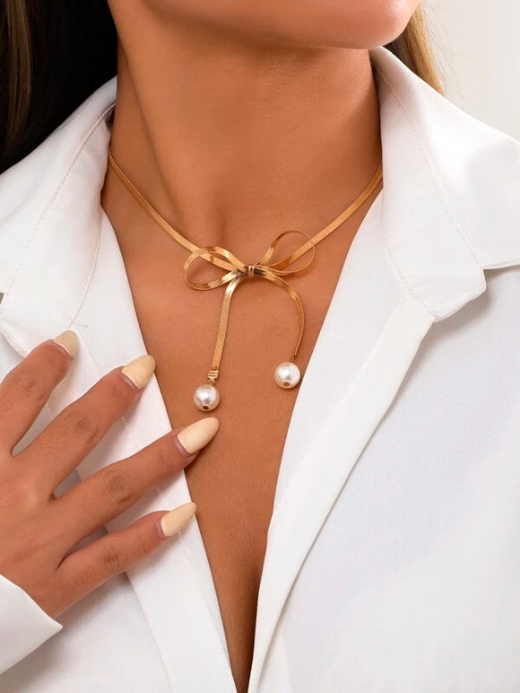 Bow Decor Gold Necklace with Pearl Beading