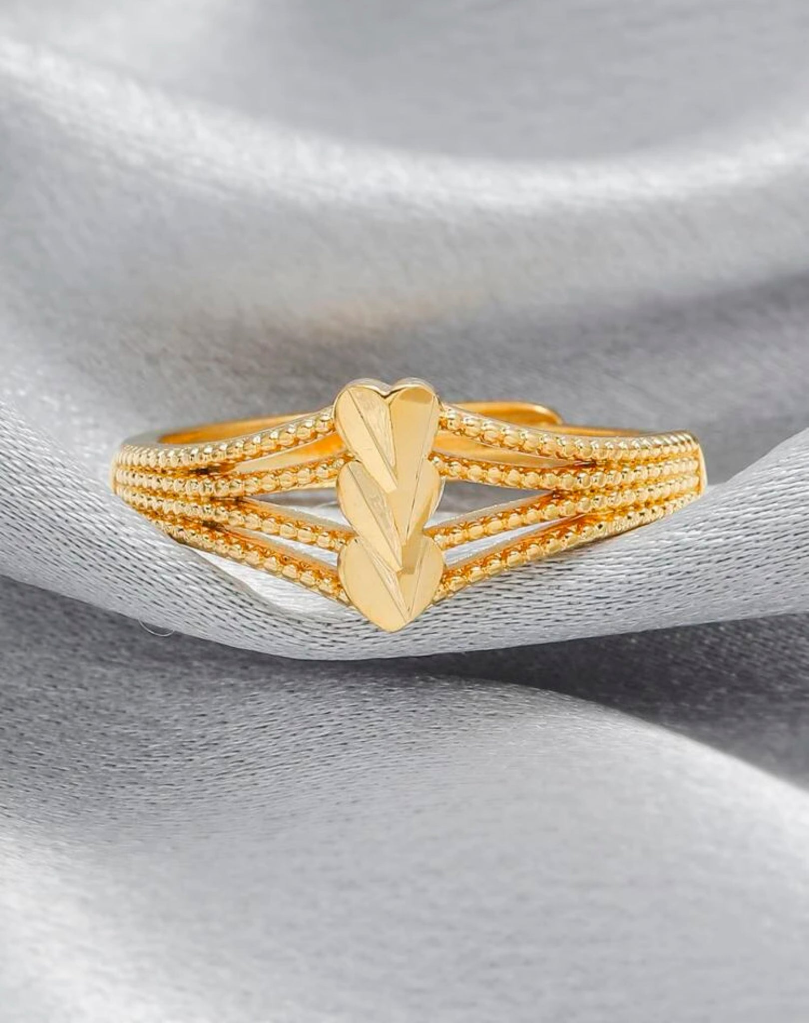 Color Merchants 10K Yellow Gold Diamond Heart Ring B027 | Karen's Jewelers  | Oak Ridge, TN