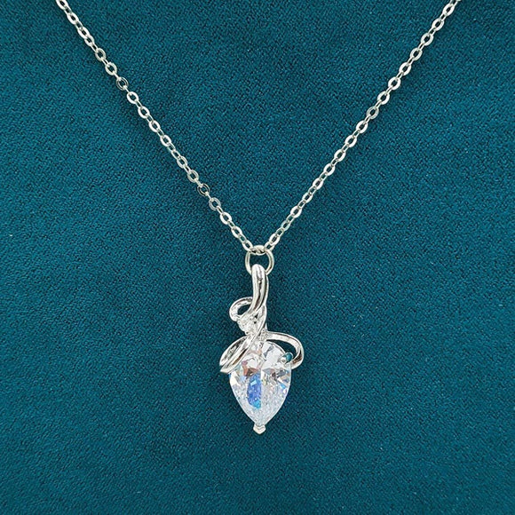 Dainty Multi-Faceted White Rhinestone Necklace